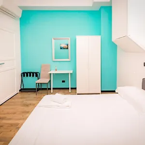 Guest house Galia Roomsself Check In H24, Genoa